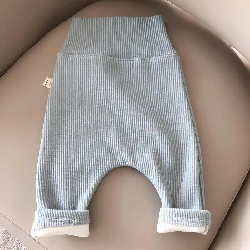 Pantalon bébé pour l’automne et l’hiver
