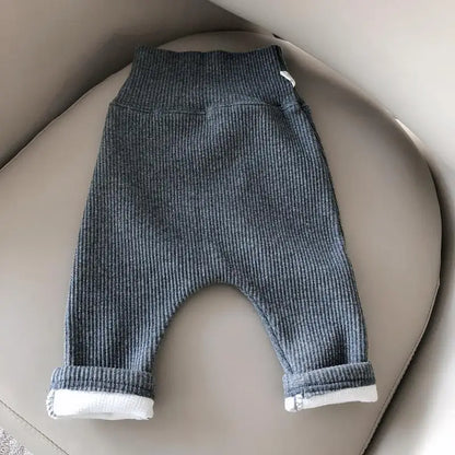 Pantalon bébé pour l’automne et l’hiver